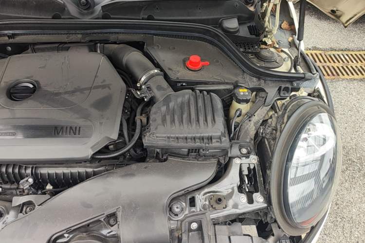 Used MINI 2018 1.5T ONE Engine Bay Left