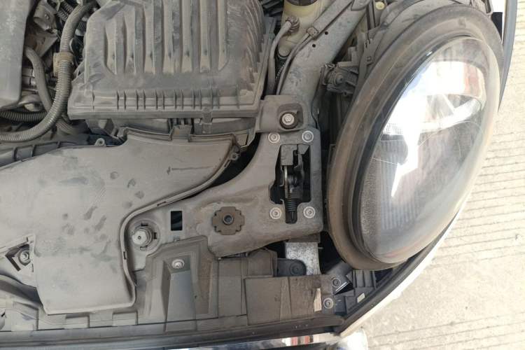 Used MINI 2018 1.5T ONE Engine Bay Left