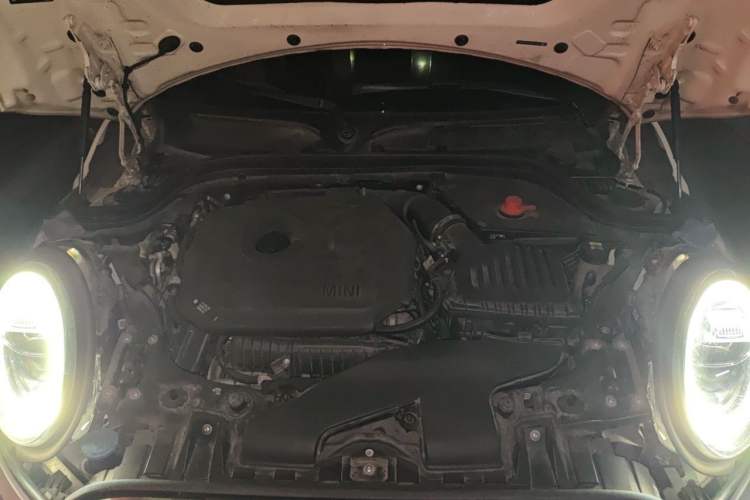 Used MINI 2018 1.5T COOPER Classic Edition Five-Door Version Engine Bay
