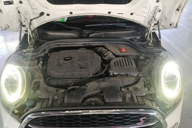 Used MINI 2018 2.0T COOPER S Classic Edition Engine Bay