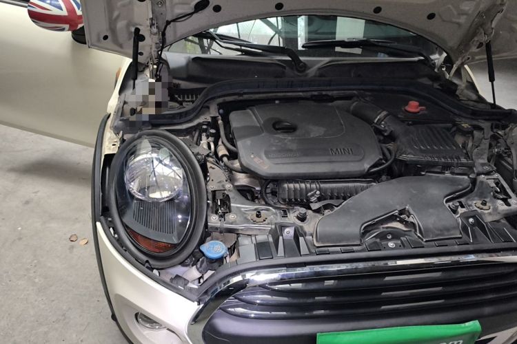 Used MINI 2018 1.5T ONE Five-Door Edition Engine Bay Right