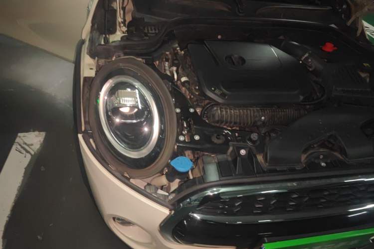 Used MINI 2018 2.0T COOPER S Artist Engine Bay Right