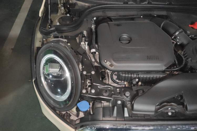 Used MINI 2018 1.5T COOPER Classic Edition Five-Door Version Engine Bay Right
