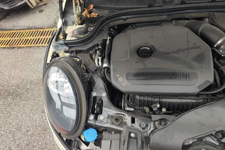 Used MINI 2018 1.5T ONE Engine Bay Right