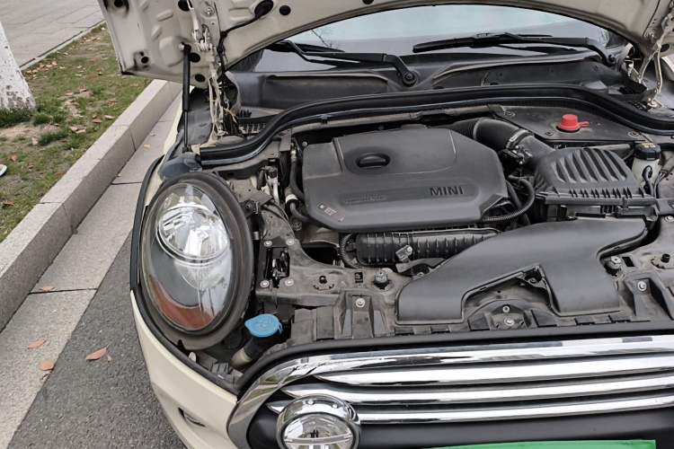 Used MINI 2018 1.5T ONE PLUS Five-Door Edition Engine Bay Right
