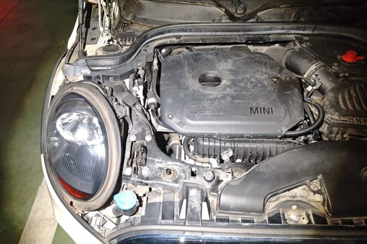 Used MINI 2018 1.5T ONE Five-Door Edition Engine Bay Right