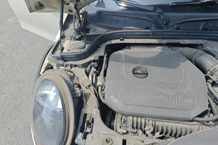 Used MINI 2018 1.5T ONE PLUS Five-Door Edition Engine Bay Right