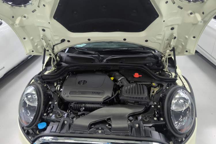 Used MINI 2018 1.5T ONE PLUS Engine Bay