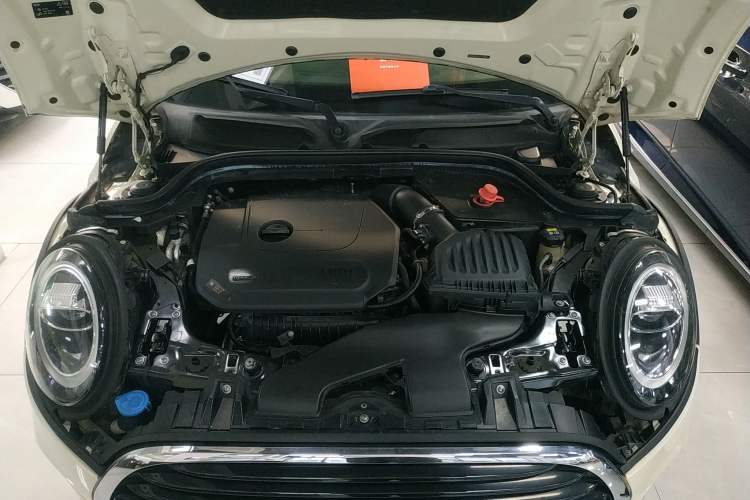 Used MINI 2018 1.5T COOPER Artist Engine Bay