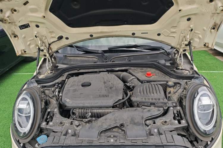 Used MINI 2018 1.5T COOPER Classic Edition Five-Door Version Engine Bay