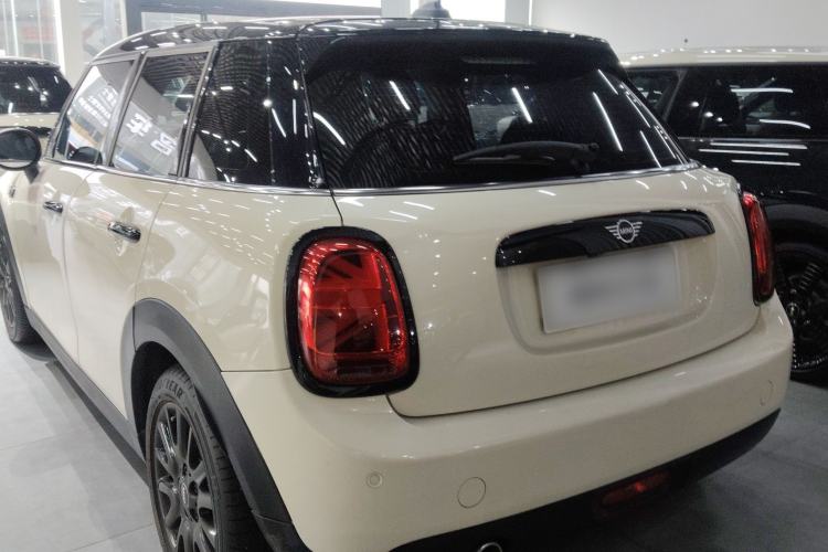 Used MINI 2018 1.5T COOPER Classic Edition Five-Door Version Exterior 2