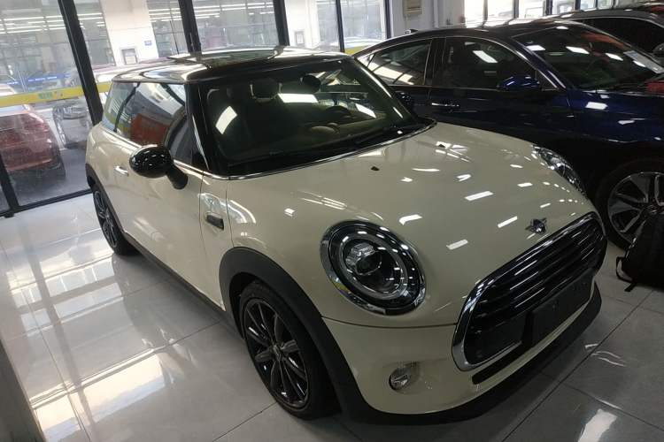 Used MINI 2018 1.5T COOPER Artist Exterior 2