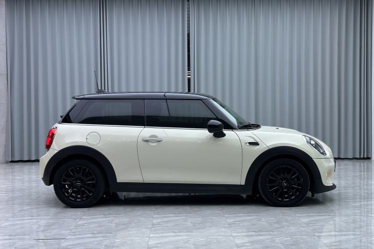 Used MINI 2018 1.5T COOPER Classic Edition Exterior 3