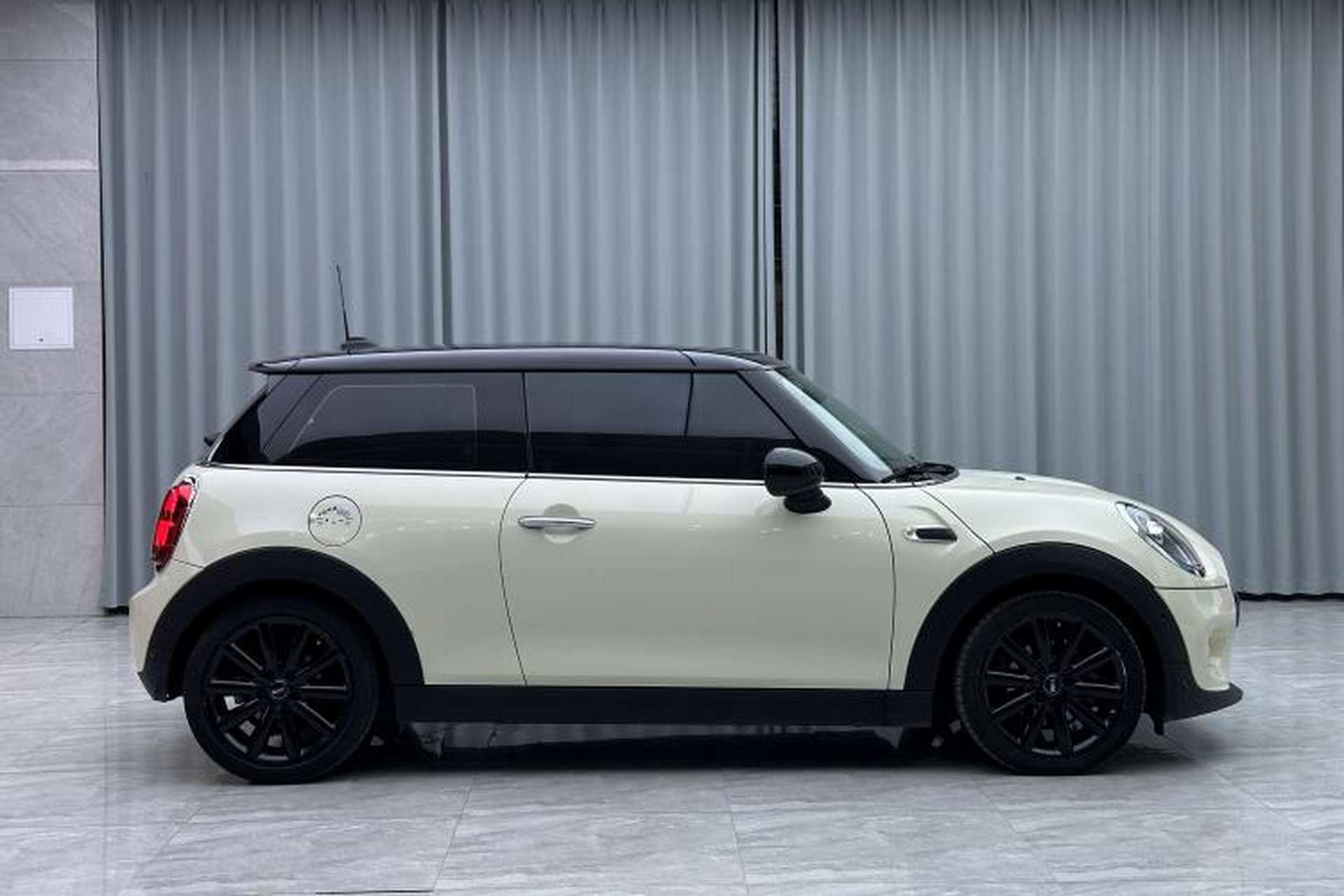 Used MINI 2018 1.5T COOPER Artist Exterior 3