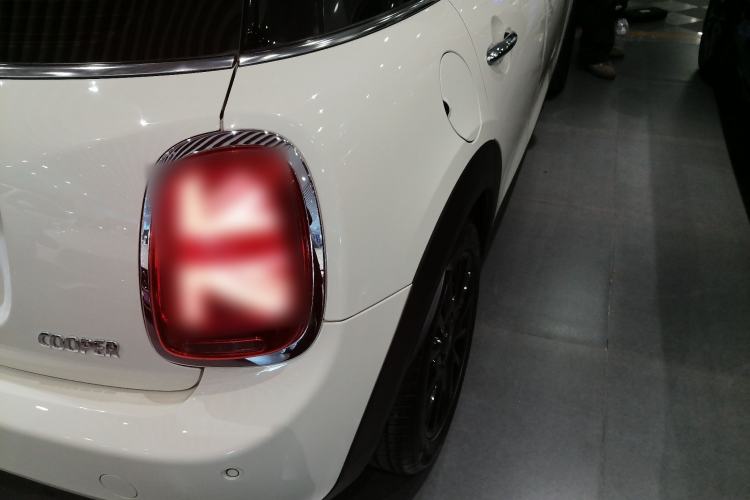 Used MINI 2018 1.5T COOPER Classic Edition Five-Door Version Exterior 3