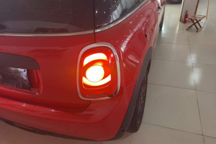 Used MINI 2018 1.5T ONE PLUS Exterior 3
