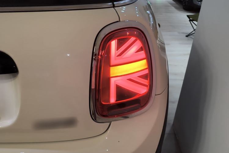 Used MINI 2018 1.5T COOPER Classic Edition Exterior 3