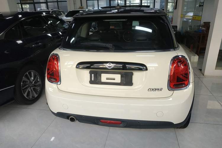 Used MINI 2018 1.5T COOPER Artist Exterior 4