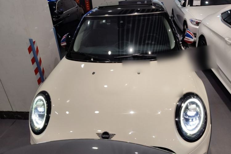 Used MINI 2018 1.5T COOPER Classic Edition Front