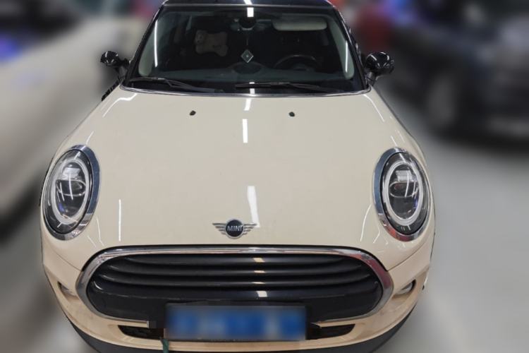 Used MINI 2018 1.5T COOPER Classic Edition Front