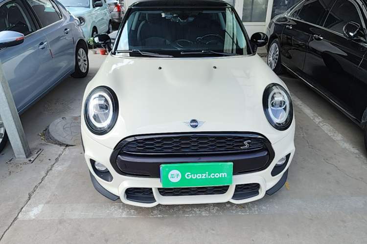 Used MINI 2018 1.5T COOPER Classic Edition Front
