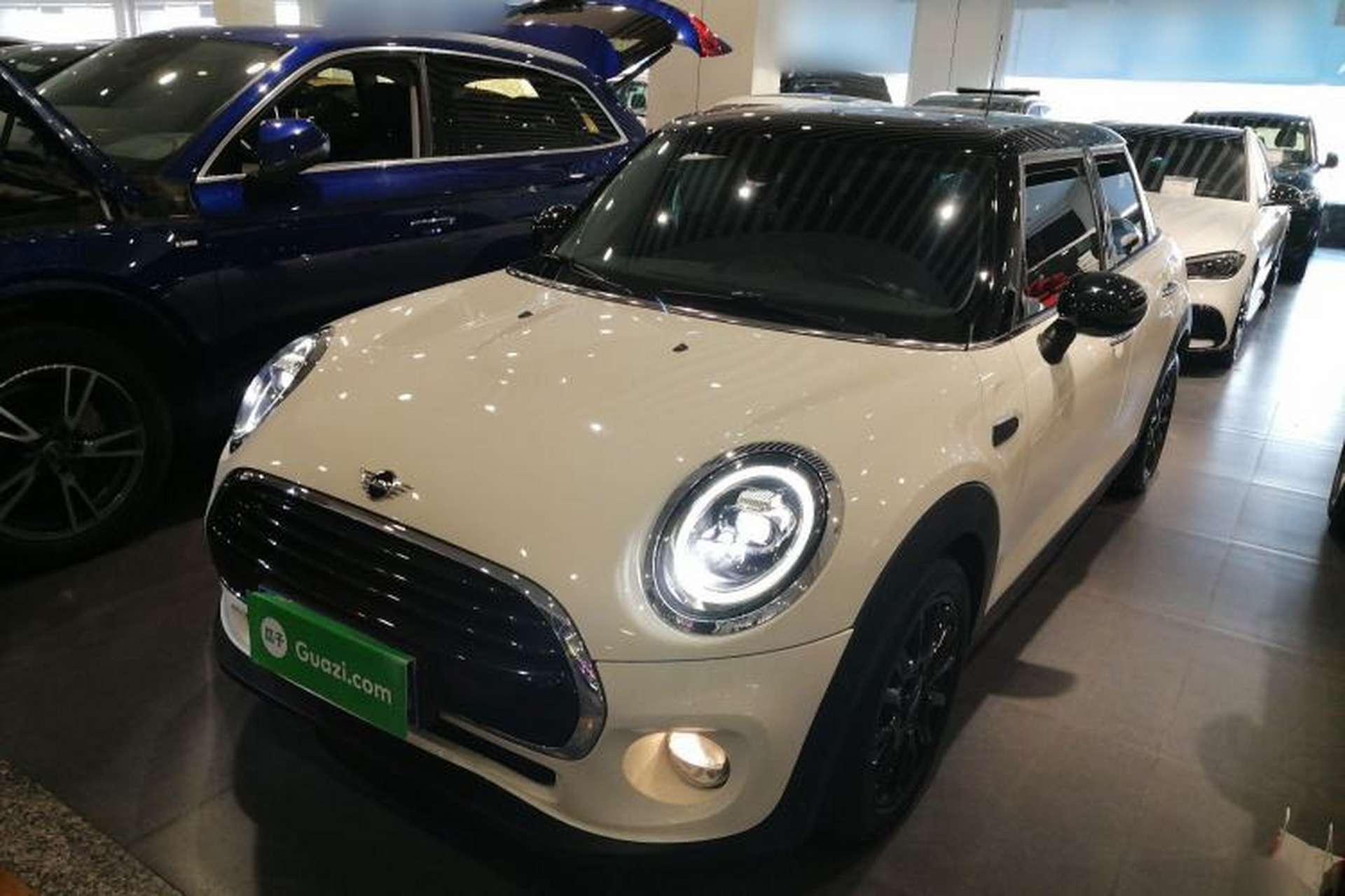 Used MINI 2018 1.5T COOPER Classic Edition Five-Door Version Front Left 45 Deg