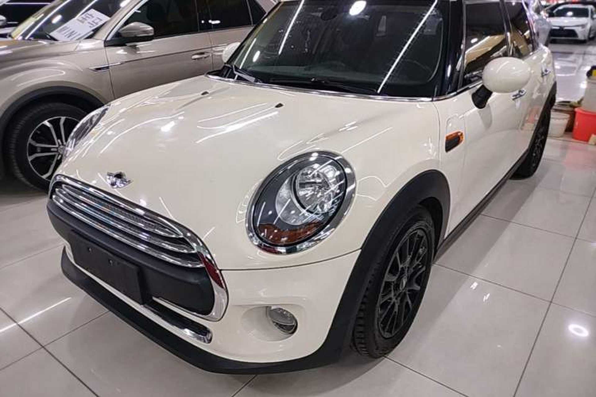 Used MINI  Front Left 45 Deg