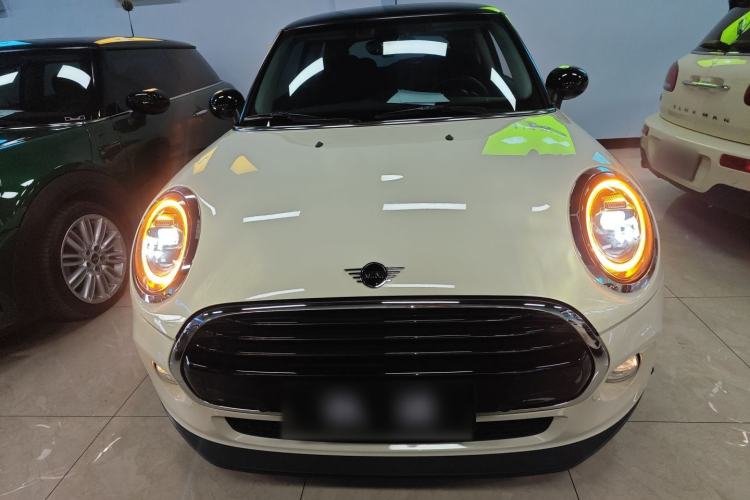 Used MINI 2018 1.5T COOPER Classic Edition Front
