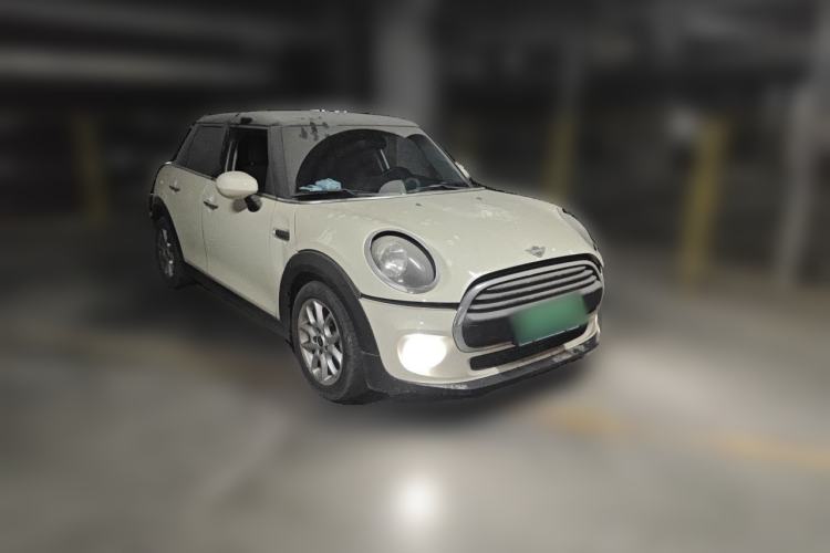 Used MINI 2018 1.5T ONE Five-Door Edition Front Right 45 Deg