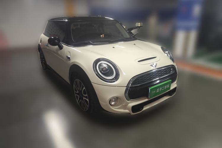 Used MINI 2018 2.0T COOPER S Artist Front Right 45 Deg