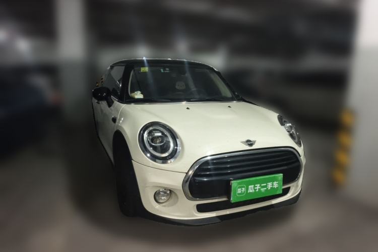 Used MINI 2018 1.5T COOPER Classic Edition Front Right 45 Deg