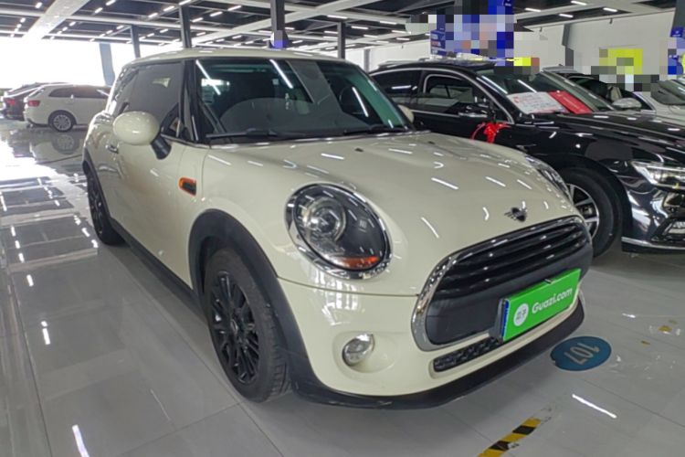 Used MINI 2018 1.5T ONE PLUS Front Right 45 Deg