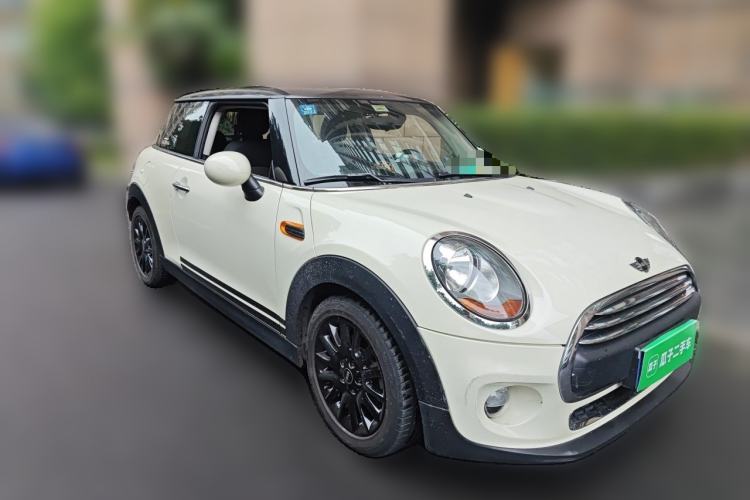 Used MINI 2018 1.5T ONE PLUS Front Right 45 Deg