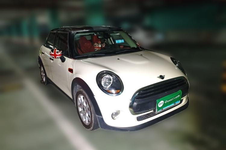 Used MINI 2018 1.5T ONE Five-Door Edition Front Right 45 Deg
