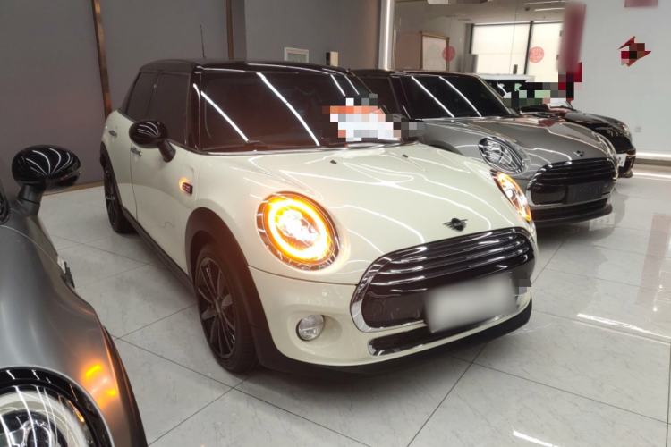 Used MINI 2018 1.5T COOPER Artist Five-Door Edition Front Right 45 Deg