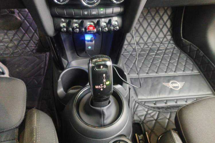 Used MINI 2018 1.5T COOPER Classic Edition Gear Lever