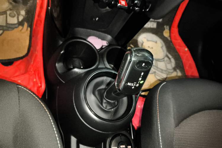 Used MINI 2018 1.5T ONE PLUS Gear Lever
