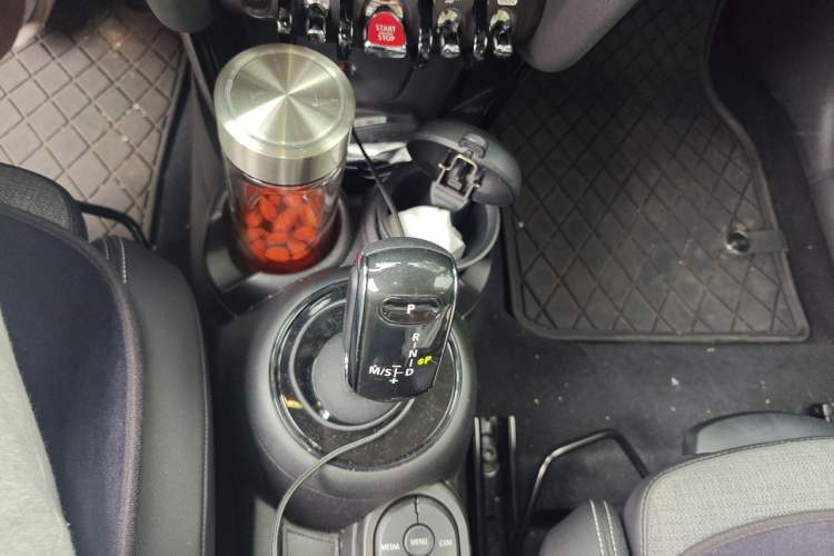 Used MINI 2018 1.5T COOPER Classic Edition Gear Lever