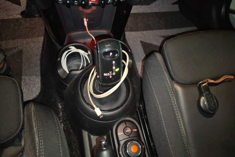 Used MINI 2018 1.5T COOPER Classic Edition Gear Lever