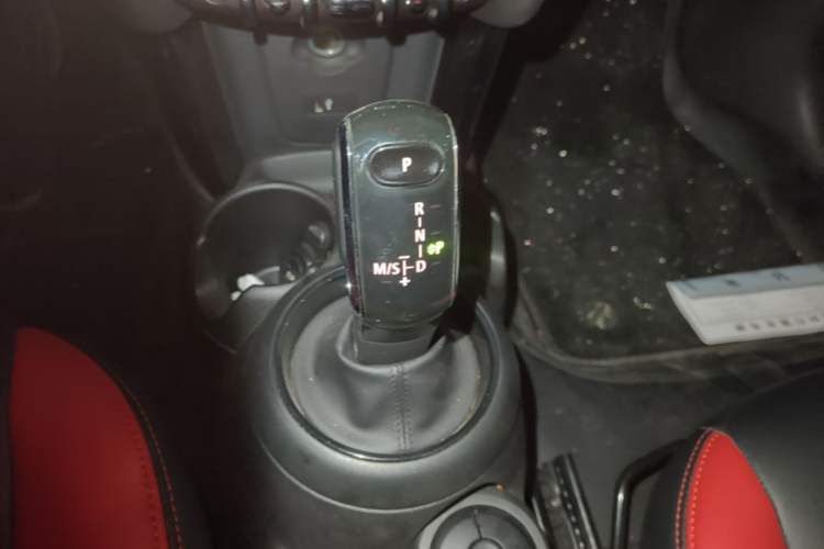 Used MINI 2018 1.5T ONE PLUS Gear Lever
