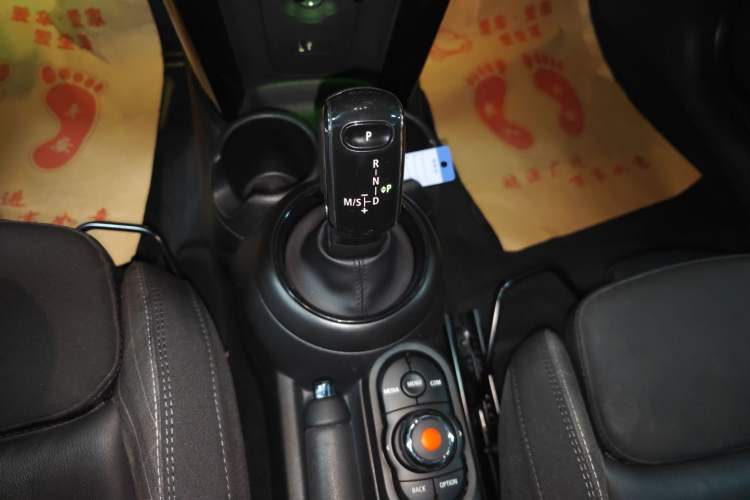 Used MINI 2018 1.5T COOPER Classic Edition Gear Lever
