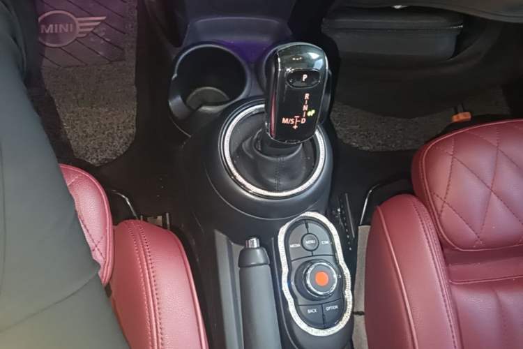 Used MINI 2018 1.5T COOPER Classic Edition Gear Lever