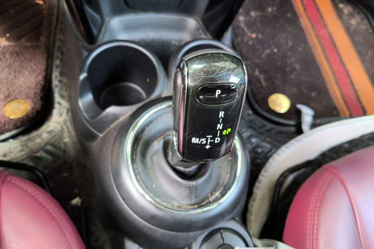 Used MINI 2018 1.5T ONE PLUS Five-Door Edition Gear Lever