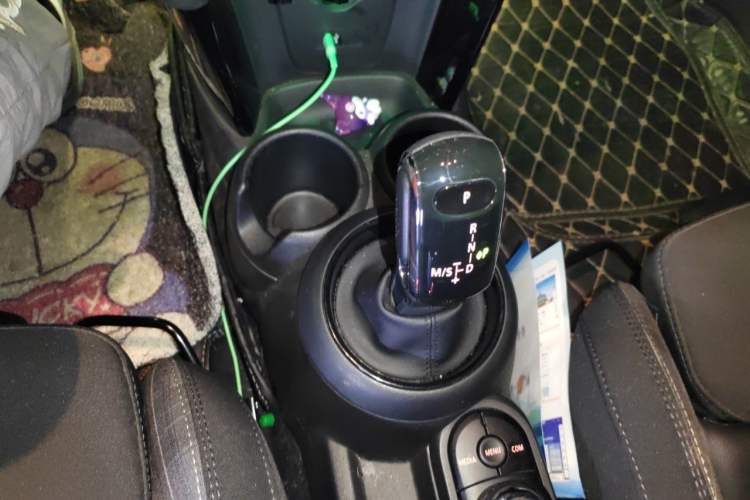 Used MINI 2018 1.5T COOPER Classic Edition Gear Lever