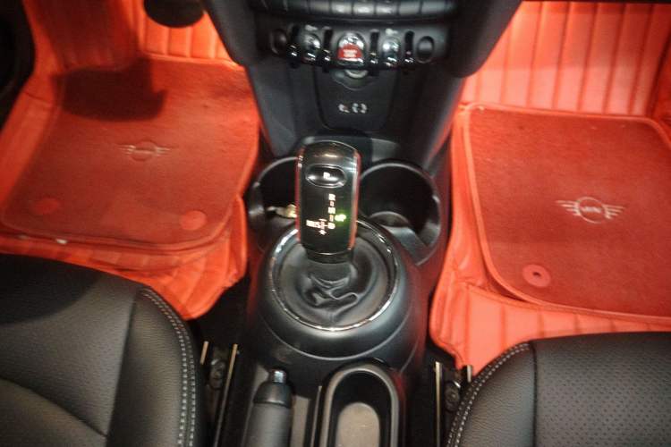 Used MINI 2018 1.5T ONE PLUS Gear Lever