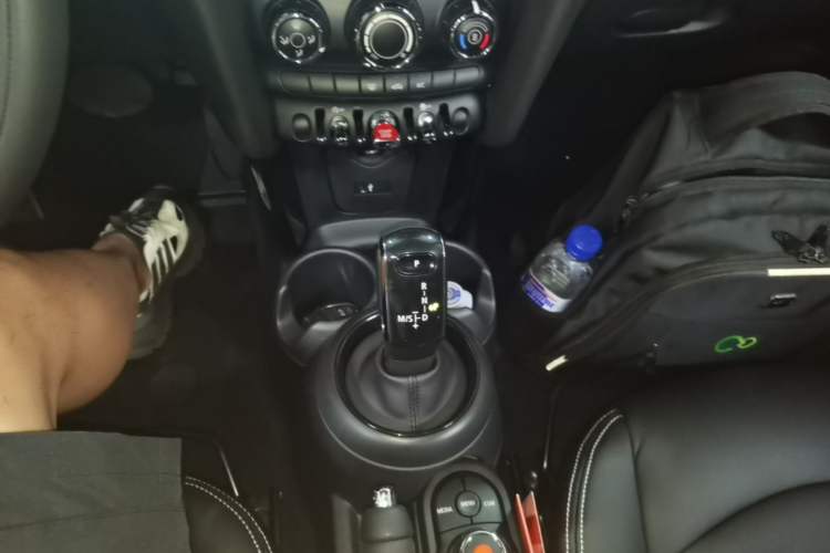 Used MINI 2018 1.5T ONE PLUS Gear Lever