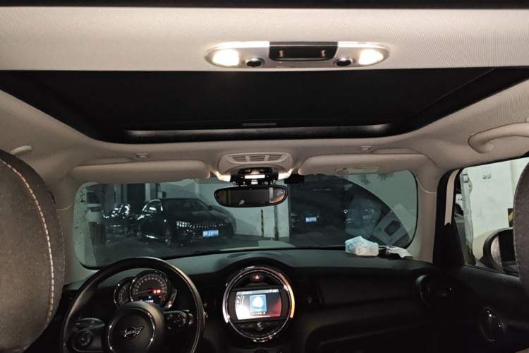 Used MINI 2018 1.5T ONE Five-Door Edition Headliner
