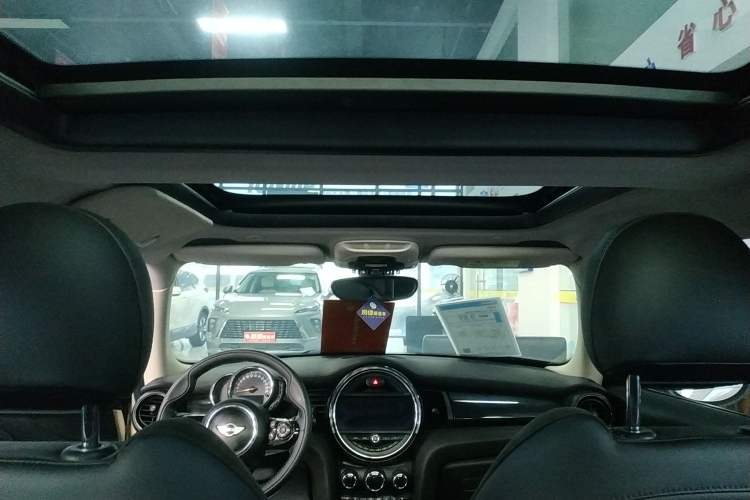 Used MINI 2018 1.5T COOPER Artist Headliner
