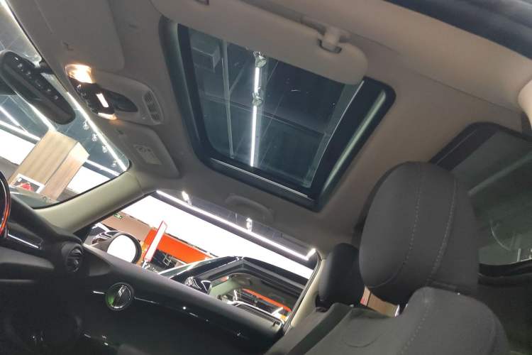 Used MINI 2018 1.5T COOPER Classic Edition Headliner