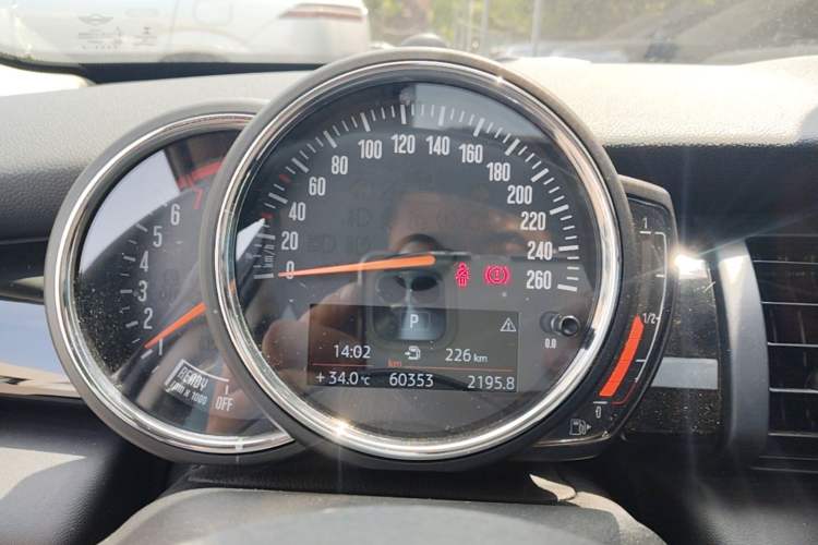 Used MINI 2018 1.5T ONE PLUS Five-Door Edition Instrument Cluster